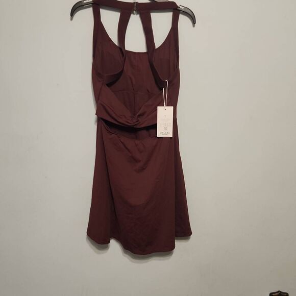 NWT HALARA Easy Peezy Airy Backless Twisted Cool Touch Dance Active Dress size M - Picture 7 of 10